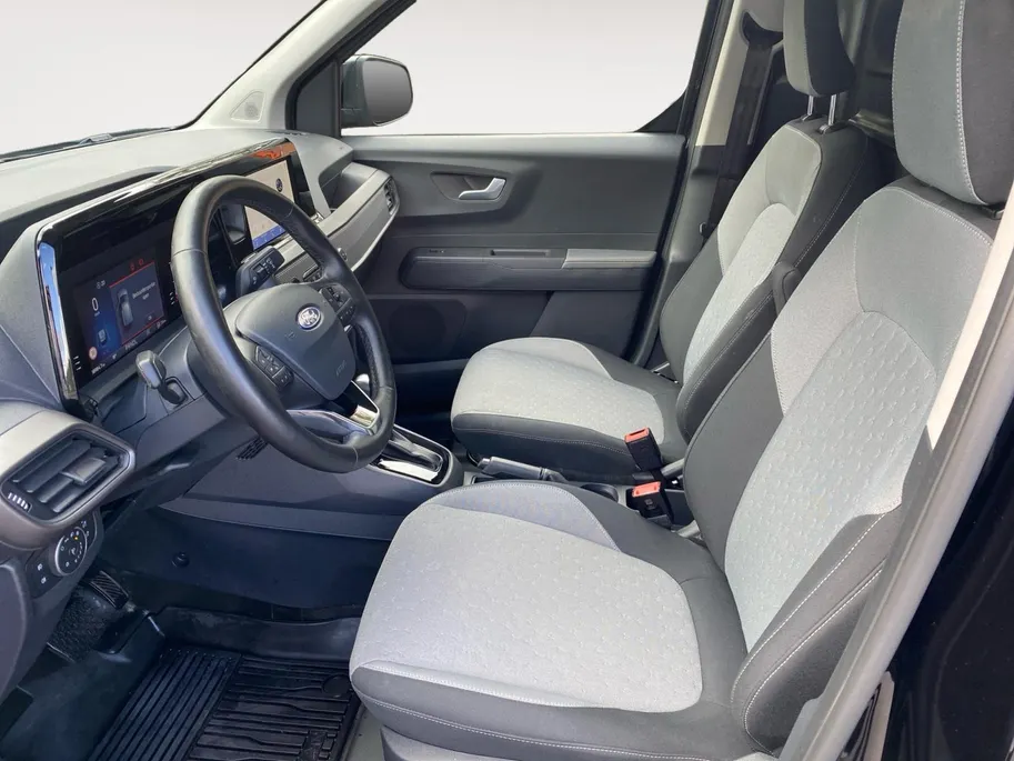 Ford Transit Courier 1.0 EcoBoost Limited automaat | NL-Auto| 1e Eigenaar | Dealeronderhouden | Winter Pack | Trekhaak | Navigatie | Camera | Parkeersensoren | Climate Control |