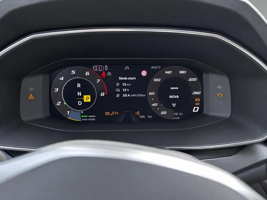 SEAT Leon FR Business 1.5 TSI eHybrid 150 kW / 204 PK Hb | Safe & Driving Pack | Metallic Lak | 18'' Lichtmetalen Velgen | Herwaardering!!