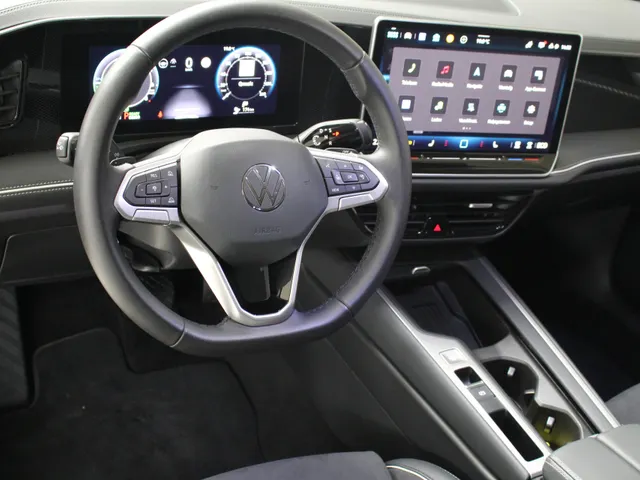 Volkswagen Passat Variant 1.5 eHybrid Business Trekhaak | Navigatie | Stoelverwarming | Head-Up Display |