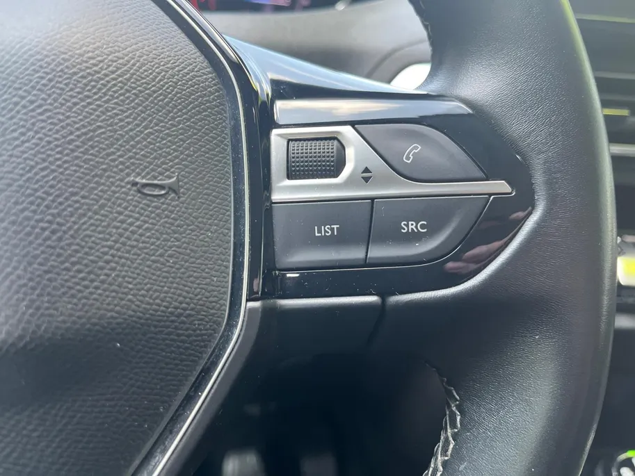Peugeot 3008 1.2 PureTech Allure Pack | Navigatie | Carplay | Parkeercamera