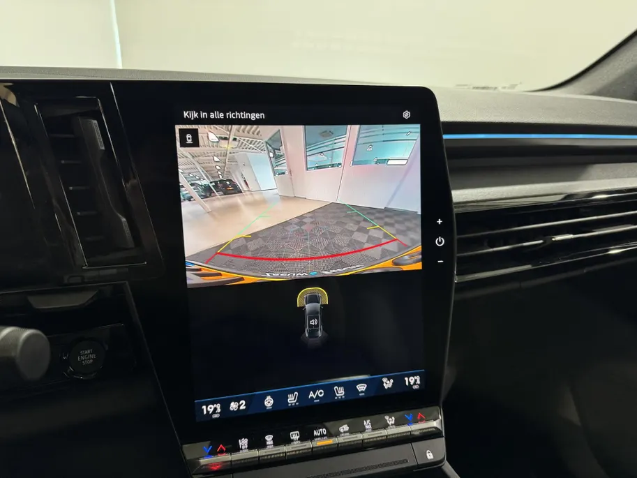 Renault Rafale 200PK E-Tech Full Hybrid Esprit Alpine Automaat | DEMO - Directie auto | Harman Kardon Audio | Head Up Display | Panoramadak | 4 Control | Matrix LED Koplampen | Camera | Climate Control | Apple CarPlay/Android Auto |