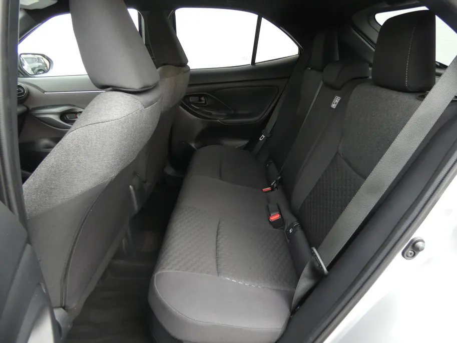 Toyota Yaris Cross 1.5 VVT-I Hybrid 116pk CVT Dynamic / 12.000 km !!!