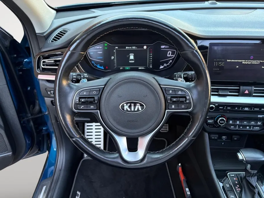 Kia Niro 1.6 GDi Hybrid ExecutiveLine | Stoel verwarming en ventilatie | Dodehoek detectie | Schuif/kantel dak | Trekhaak  | Keyless Entry | Apple CarPlay/ Android Auto | Lichtmetalen Velgen |
