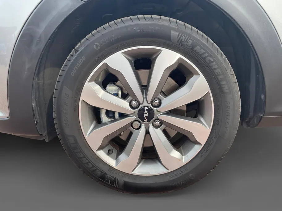 Kia Stonic 1.0 T-GDi MHEV DynamicPlusLine | TREKHAAK | CAMERA | PARKEERSENSOREN | CLIMATE | LAGE KILOMETERS |