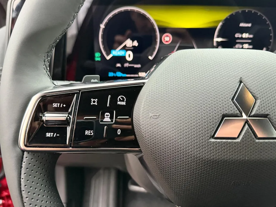 Mitsubishi Eclipse Cross Intense 87 kWh | 4000 EURO KORTING | SNEL RIJDEN | 633 WLTP | ACHTERUITRIJCAMERA |