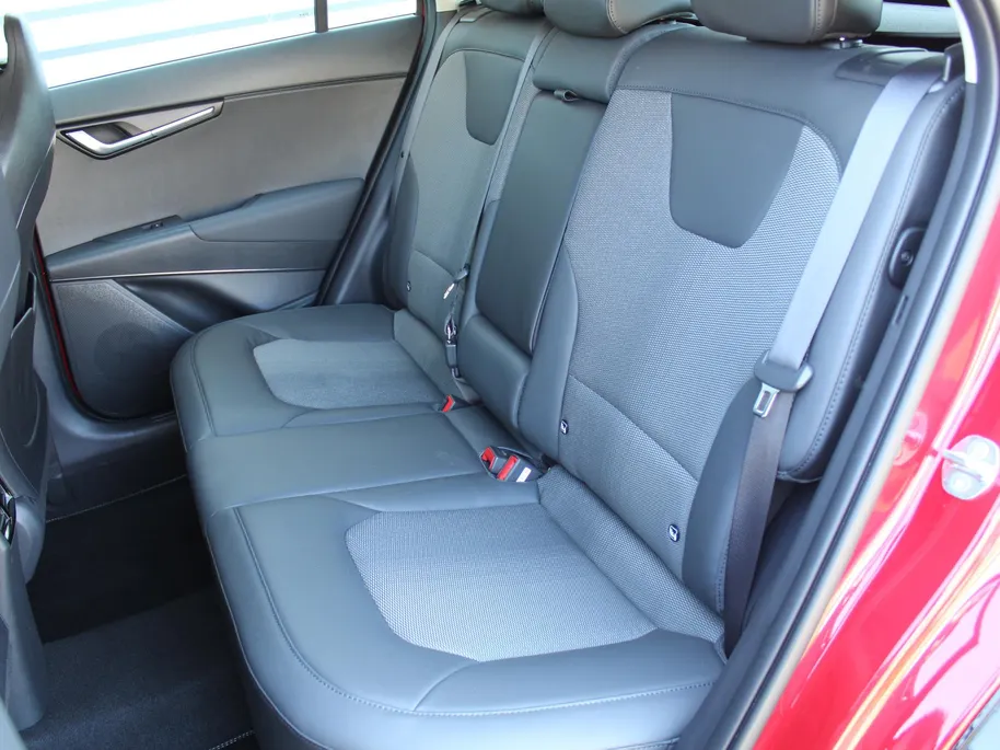 Kia Niro 1.6 GDi Hybrid DynamicLine | Camera | Cruise adapt. | Clima | 16' LM | Navi | Keyless |