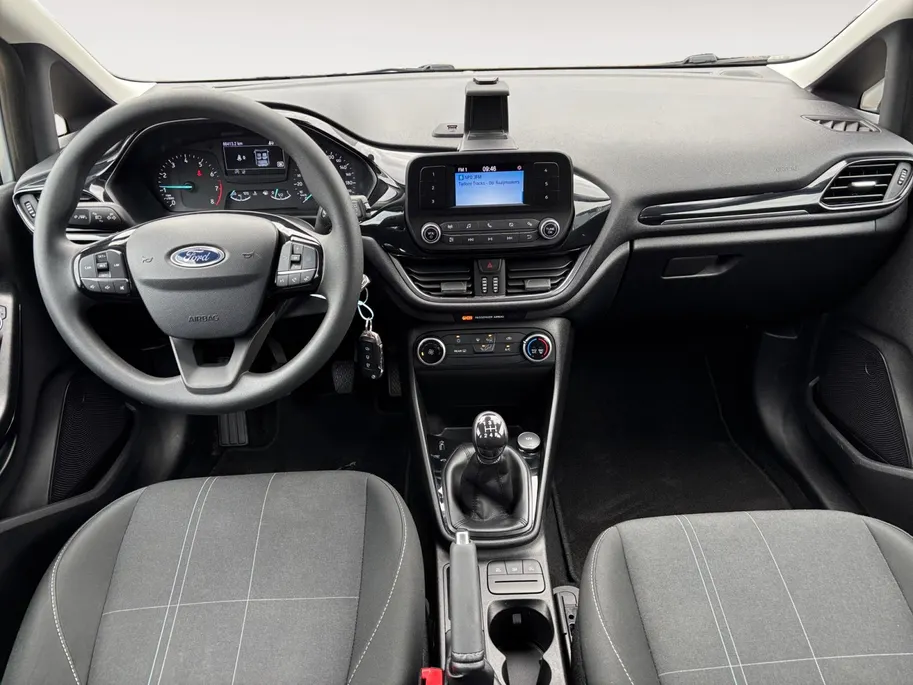 Ford Fiesta 1.1 Trend | Zeer nette auto! | Dealer onderhouden | Bluetooth | Elektr. Ramen | Airco | 12 maanden garantie! |