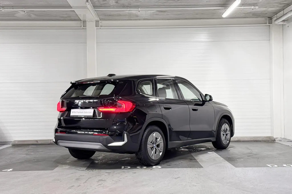BMW iX1 xDrive30