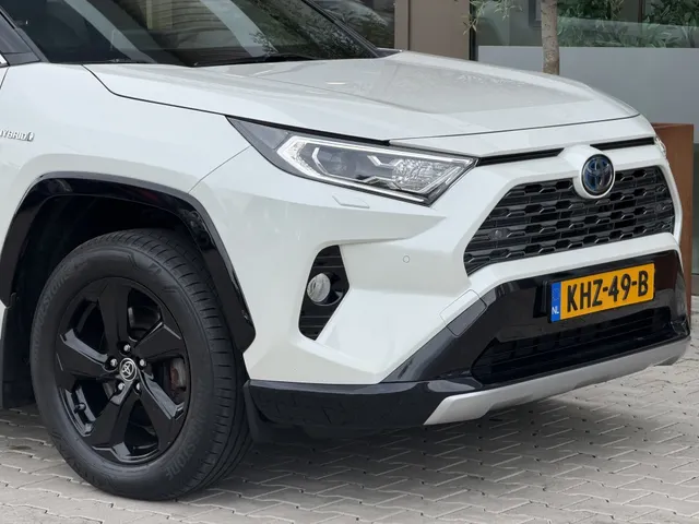 Toyota RAV4 2.5 Hybrid Bi-Tone | Stoel & stuurverwarming | Keyless