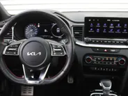 Kia ProCeed 1.6 T-GDI GT | 204PK! | Stuur-/stoelverwarming | Schuifdak | Camera | Stoelgeheugen | LED | Dodehoek detectie | Zeer nette auto | 1e eigenaar |