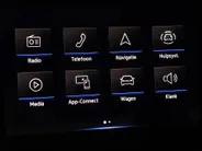 Volkswagen T-Roc 1.0 TSI 110pk Life · Camera · Apple/Android Car Play · Parkeer assistent · ACC · Clima · Draadloze Telefoonlader · Elek. Inklapbare Spiegels · Garantie t/m 28-03-2028 of 100.000km