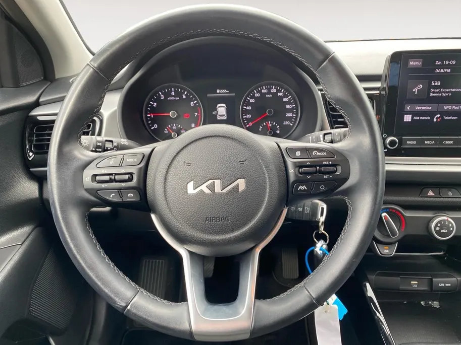 Kia Rio 1.0 T-GDi MHEV DynamicLine | Airco | AppleCarPlay Android Auto | 16 inch LM velgen | Parkeercamera | Cruise control | Lineassist |