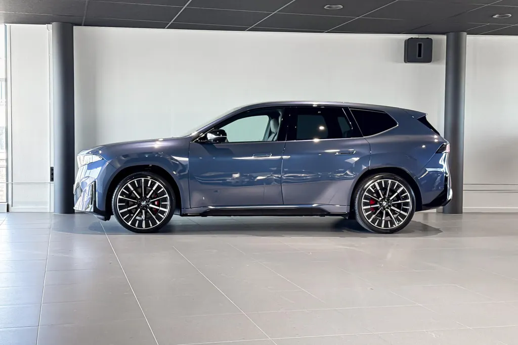 BMW iX3 50 xDrive 113 kWh
