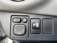 Toyota Yaris 1.0 VVT-i Trend | Bi-Tone| Climate control| Achteruitrijcamera| Snelheidsbegrenzer| Bluetooth|