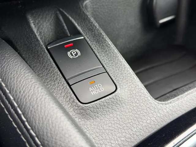 Nissan QASHQAI 1.2 DIG-T 115pk N-Connecta | Panoramadak | Navigatie | 360-Camera | Blind Spot | Keyless