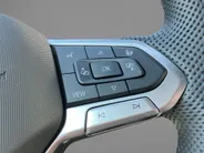 Volkswagen Golf 1.5eTSI/150PK R-Line DSG · Panoramadak · Apple/Android Car Play · Harman/Kardon sound · Camera · Garantie t/m 11-11-2030 of 100000km.