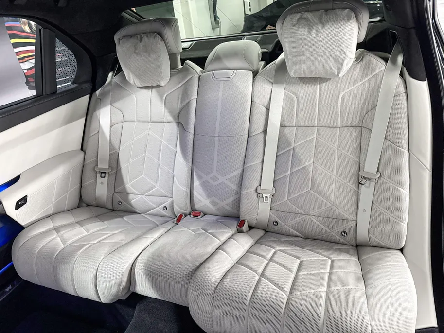 BMW i7 eDrive50