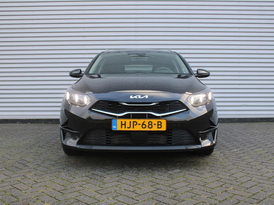 Kia Ceed Sportswagon 1.5 T-GDi DynamicPlusLine | Stoel- & stuurverwarming | Camera | Clima | Cruise adapt. | LED | Navi | Elek. achterklep | 16' LM |
