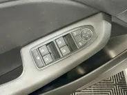 Renault Clio 90PK TCe Evolution | 1ste Eigenaar | Trekhaak 900KG Trekgewicht | Navigatie | Apple Carplay/Android Auto | Parkeersensoren | LED Lampen | Lichtmetalen Velgen | Licht & Regen Sensor |