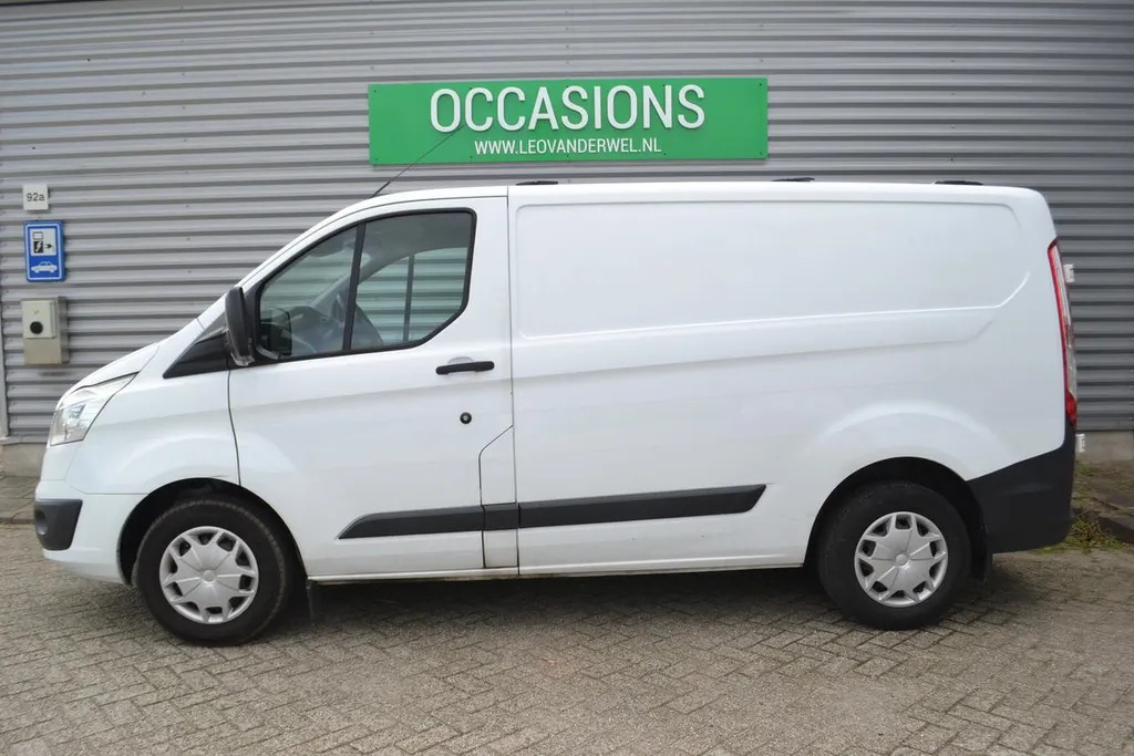 Ford Transit Custom L1H1 270 100PK AMBIENTE|3ZITS|NAVI|EURO5