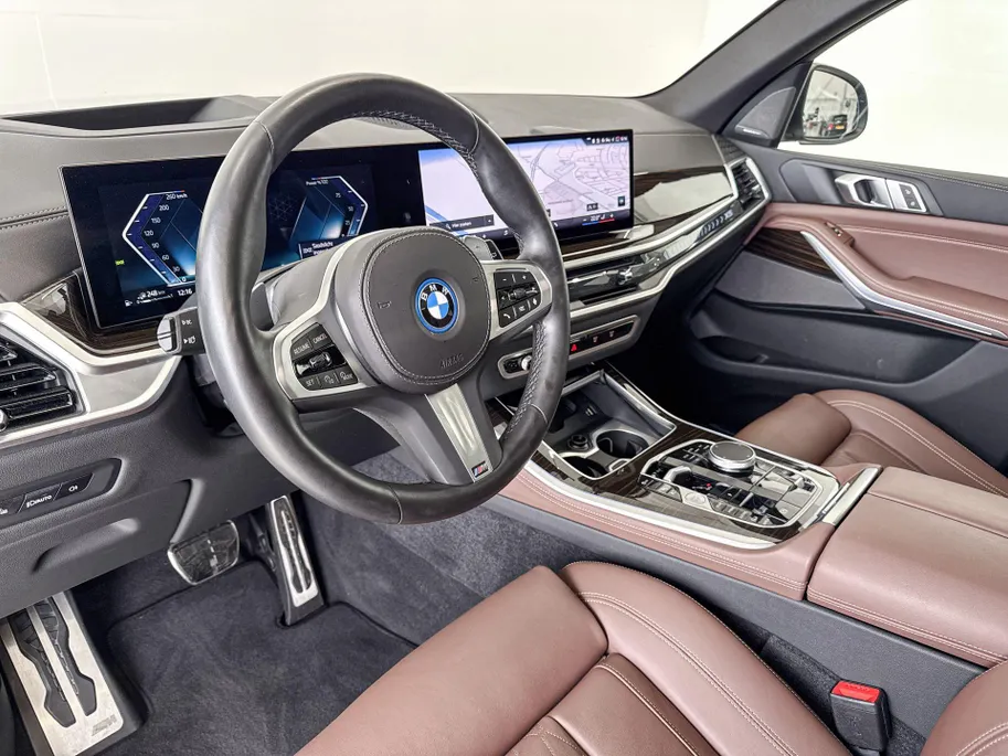 BMW X5 xDrive50e Launch Edition Innovation Pack