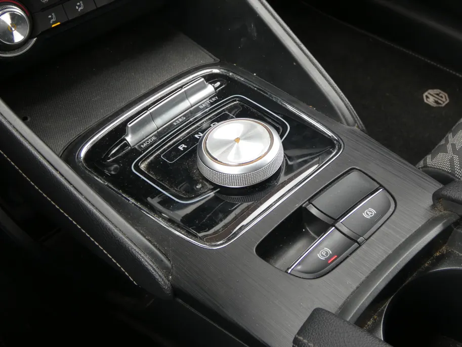 MG ZS EV Electric 143pk Luxury | Adaptieve Cruise Control | Uniek!