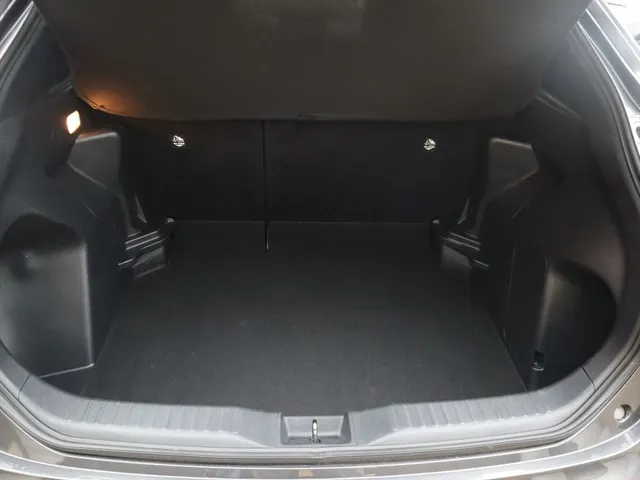 Toyota Yaris Cross 1.5 Hybrid Dynamic Trekhaak | Stoel en stuurverwarming | Parkeersensoren