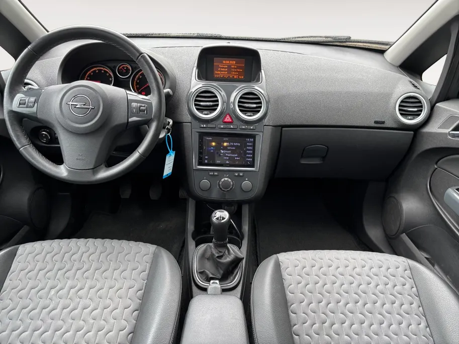 Opel Corsa 1.4-16V Cosmo | Cruise | Lichtmetaal | park sensoren |
