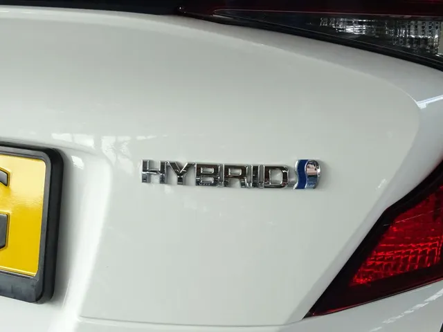 Toyota C-HR 1.8 Hybrid 122pk CVT Active | Apple CarPlay | Android Auto | Ada