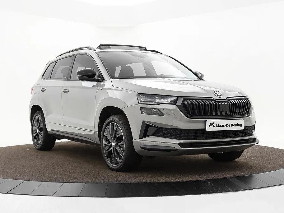 Škoda Karoq 1.5 TSI 150pk DSG ACT Sportline Business · Panoramadak · Camera · Cruise Control · Apple/Android Car Play · 18'' Inch ·