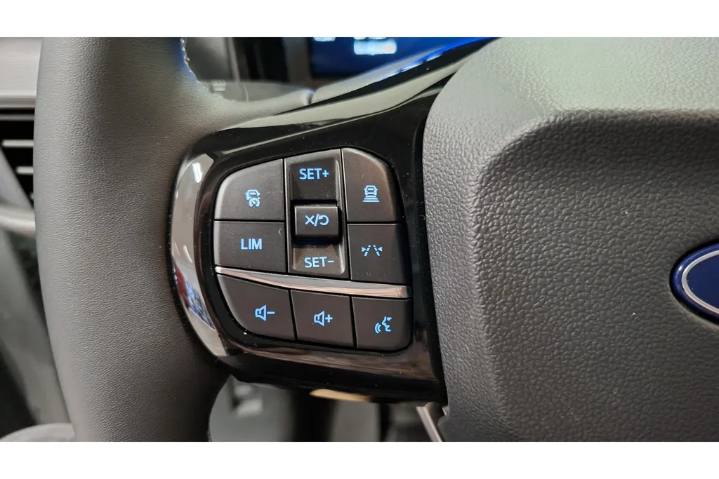 Ford E-Transit Courier Limited 136 PK 44 kWh accu