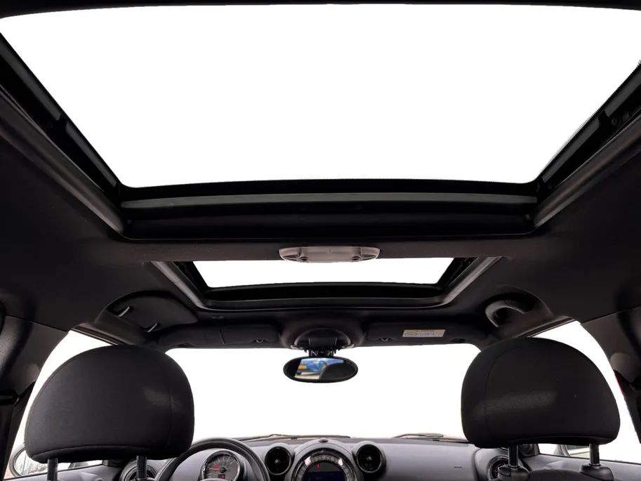 MINI Countryman 1.6 John Cooper Works ALL4 Chili | Pano-dak | Navigatie | 18 Inch | Sportstoelen | Stoel- voorruitverw. |