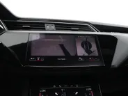 Audi Q8 Sportback e-tron 55 quattro S Edition 408pk / 115 kWh · SOH 93,2% · Panoramadak · Luchtvering · 360gr Camera ·  Head-Up display ·
