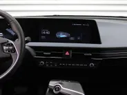 Kia EV6 Air 58 kWh | Trekhaak | 20' LM | Stuur-/stoelverwarming | Camera | Navi | Cruise adapt. | Dodehoek detectie |