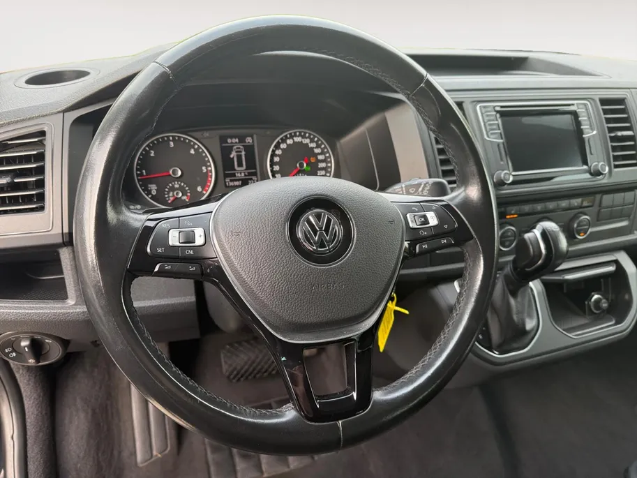 Volkswagen Multivan 150pk automaat | Camper met 4 slaap plaatsen | Volledige keuken | Navigatie | Cruise control Multivan 150pk automaat | Camper met 4 slaap plaatsen | Volledige keuken | Navigatie | Cruise control