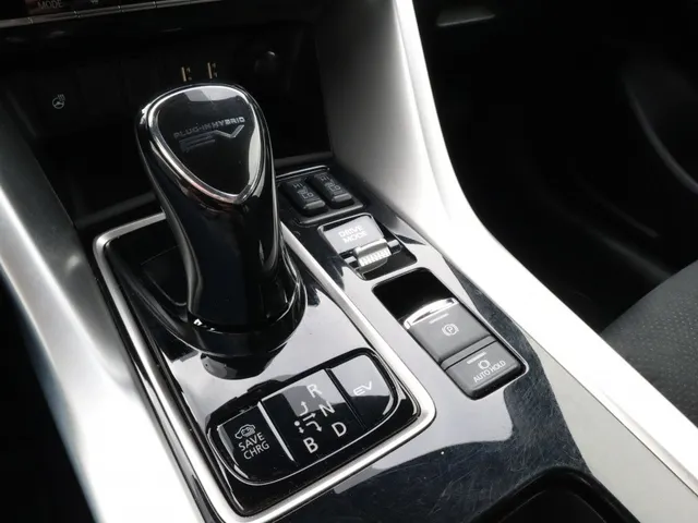 Mitsubishi Eclipse Cross 2.4 PHEV Executive | Trekhaak | Adaptive Cruise | 360 camera