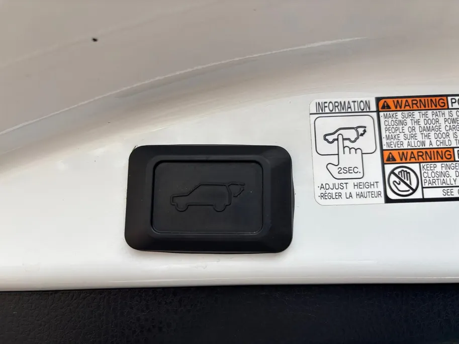 Toyota RAV4 2.5 Hybrid AWD Dynamic | Trekhaak | Camera | All Season | Navi | Garantie |