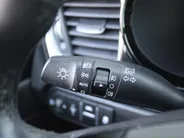 Kia Ceed 1.0 T-GDi DynamicPlusLine | Stuur-/stoelverwarming | Camera | Draadloos laden | LED | Dodehoek detectie | 16' LM |