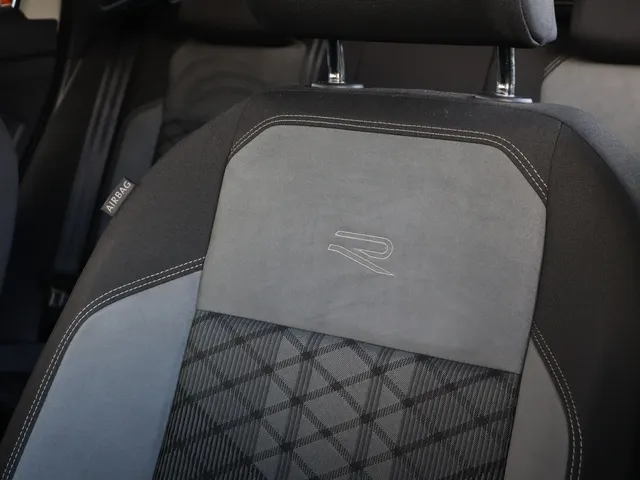Volkswagen Polo 1.0 TSI R-Line | Adaptive Cruise | App Connect