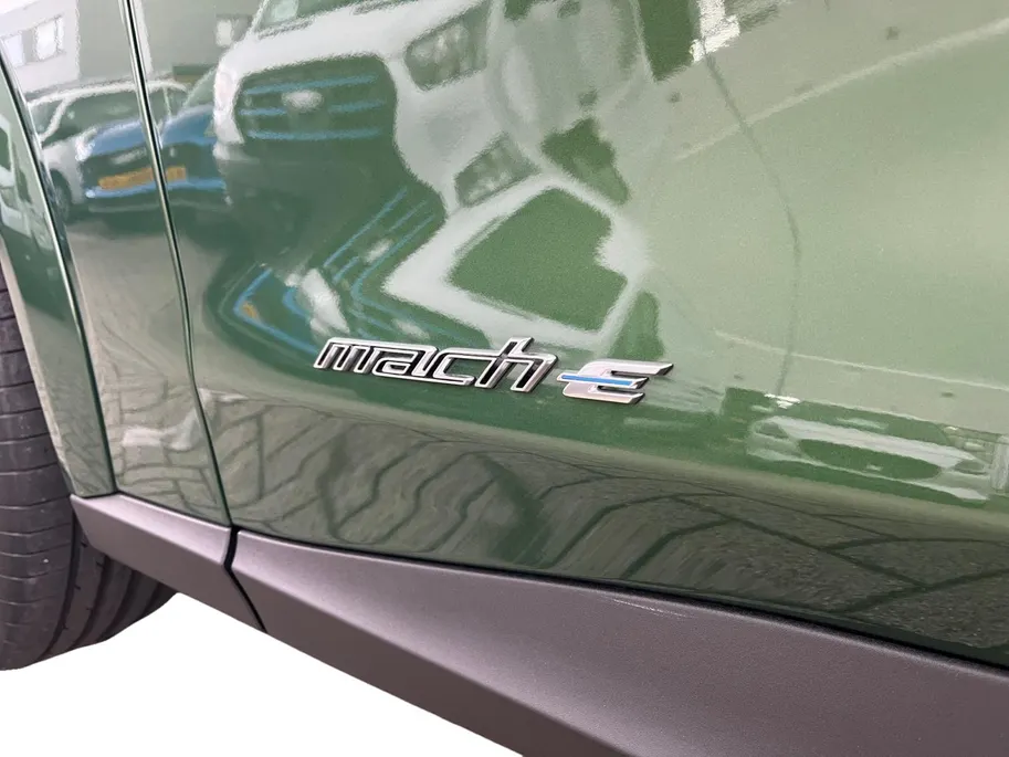 Ford Mustang Mach-E Extended Premium RWD 88 kWh | Op Voorraad | Snel Rijden | Financiering vanaf 2,99% Rente | Actiekorting tot €5000,- | 602 KM Rijbereik WLTP |