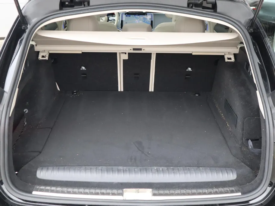 Mercedes-Benz E-Klasse Estate 300 e Exclusive Line l Trekhaak l Panoramadak l stoelverwarming l Leder