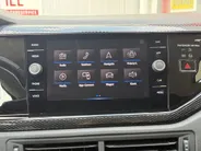 Volkswagen Polo 1.0 TSI R-Line Apple/Android | Camera | cruise control