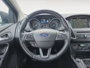 Ford Focus Wagon 1.0 Titanium | Goed onderhouden! | Apple Carplay/Android Auto | Cruise Control | Achteruitrijcamera | Climate Control | Parkeersensoren rondom | 12 maanden garantie! |