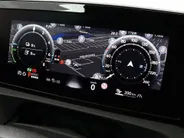Volkswagen Tiguan 1.5 eHybrid 272pk DSG R-Line Edition · Panoramadak · Inklap. Trekhaak · 360 Camera · Leder Varenna · Matrix LED · Head-Up Display · Harman Kardon Sound · Garantie t/m 16-09-2030 of 100.000km
