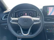 Volkswagen T-Roc 1.5 TSI R-Line Edition *Automaat*Navi via Carplay*Camera*Schuif/kanteldak*Climate Control*Adapt. Cruise Control*LM.Velgen*Zeer nette auto!