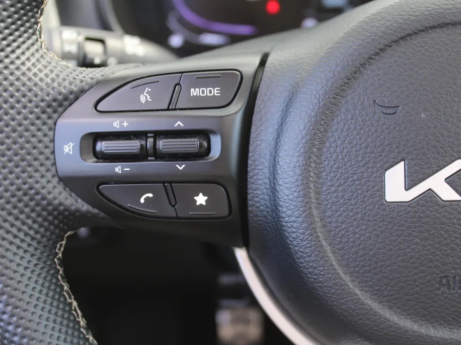 Kia Picanto 1.0 DPI GT-Line | Stuur-/stoelverwarming | Schuifdak | Camera | Dodehoek detectie | Telefoonlader | Clima | Navi | 16' LM | LED | Cruise |