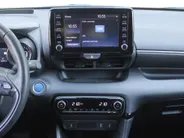 Mazda 2 Hybrid 1.5 Select | Trekhaak | Stuur-/stoelverwarming | Camera | HUD | Telefoonlader | Dodehoek detectie | Cruise adapt. | Clima | 16' LM |