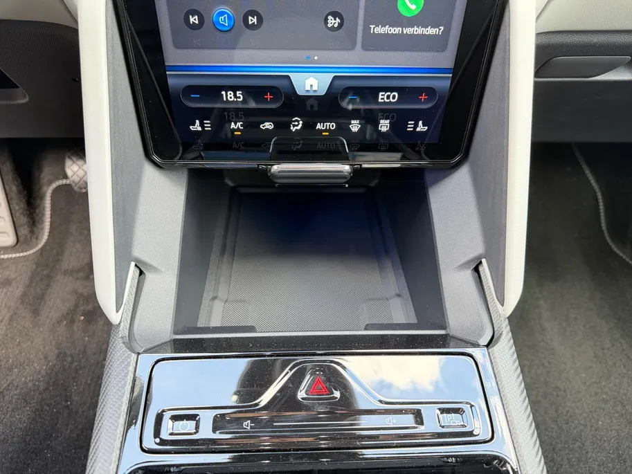 Ford Capri Premium Standard Range RWD 52 kWh | Uit Voorraad Leverbaar | €3.500,- Ready Set Ford Bonus | 374km WLTP Rijbereik | Warmtepomp | Draadloze Apple Carplay & Android Auto | B&O Premium Audio | Verwarmbare Voorstoelen | Adaptieve Cruise Control