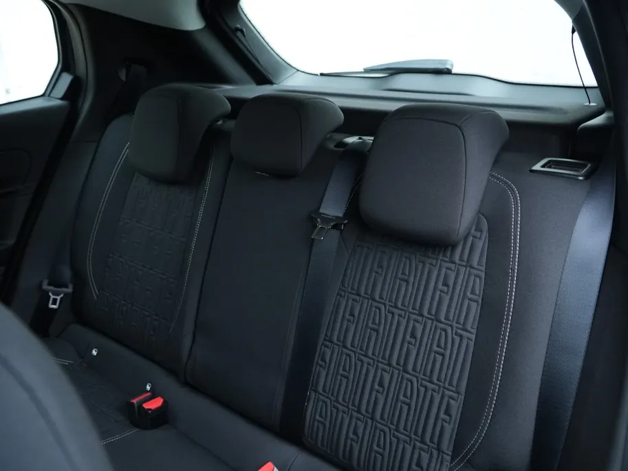 Fiat 600 1.2 Hybrid 100 PK Urban | Carplay | Winter | Cruise | Rijklaar