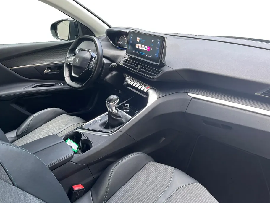 Peugeot 3008 1.2 PureTech Allure Pack | Navigatie | Carplay | Parkeercamera